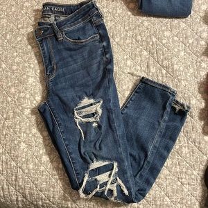 Women’s American Eagle Distressed Jeans Sz 6 Short
